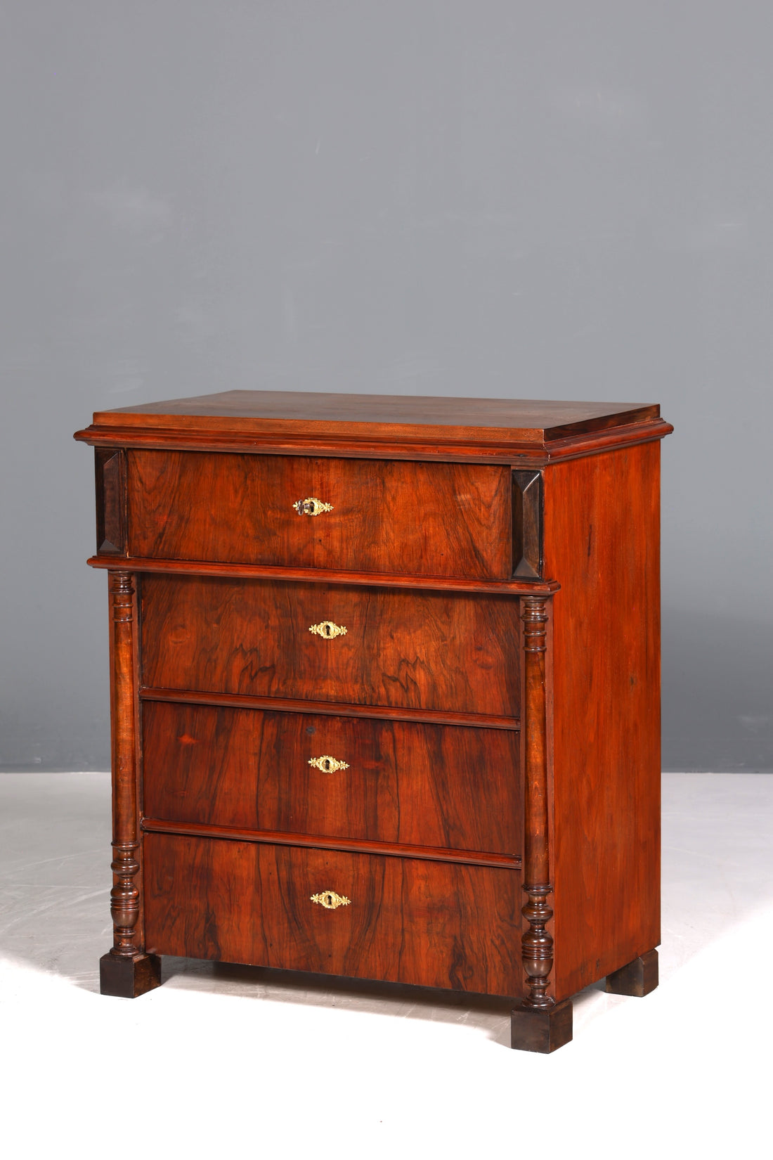 Élégante commode, buffet Louis Philippe Gründerzeit (fin XIXe siècle), vers 1880.