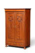 Hauptstadt Möblerei Jugendstil Kleiderschrank aus massiver Eiche mit Schnitzereien und unterer Schublade