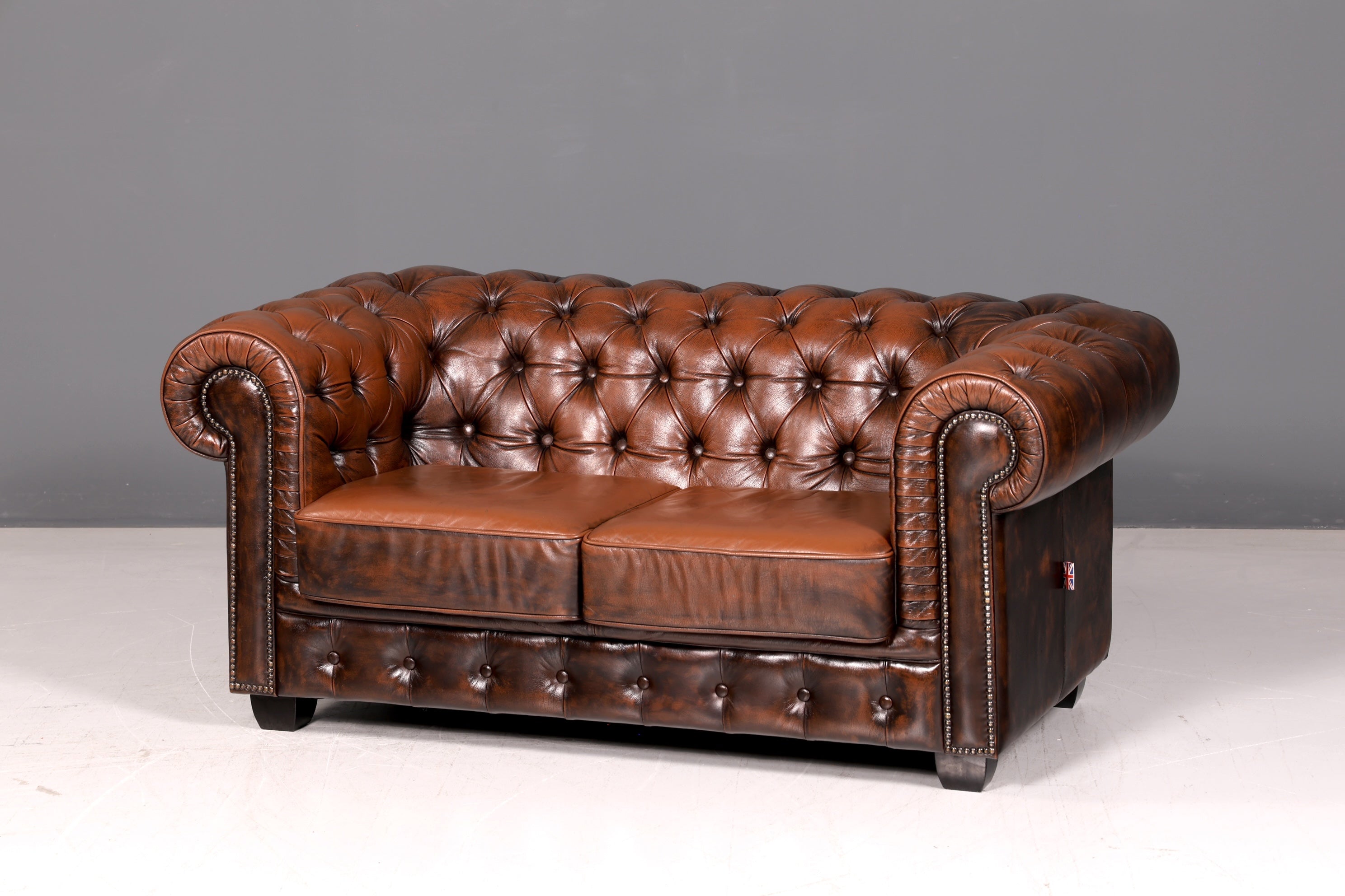 Wunderschönes Original Chesterfield 2-Sitzer Sofa Echt Leder Englische Couch England Polstersofa Antik Vintage Ledersofa