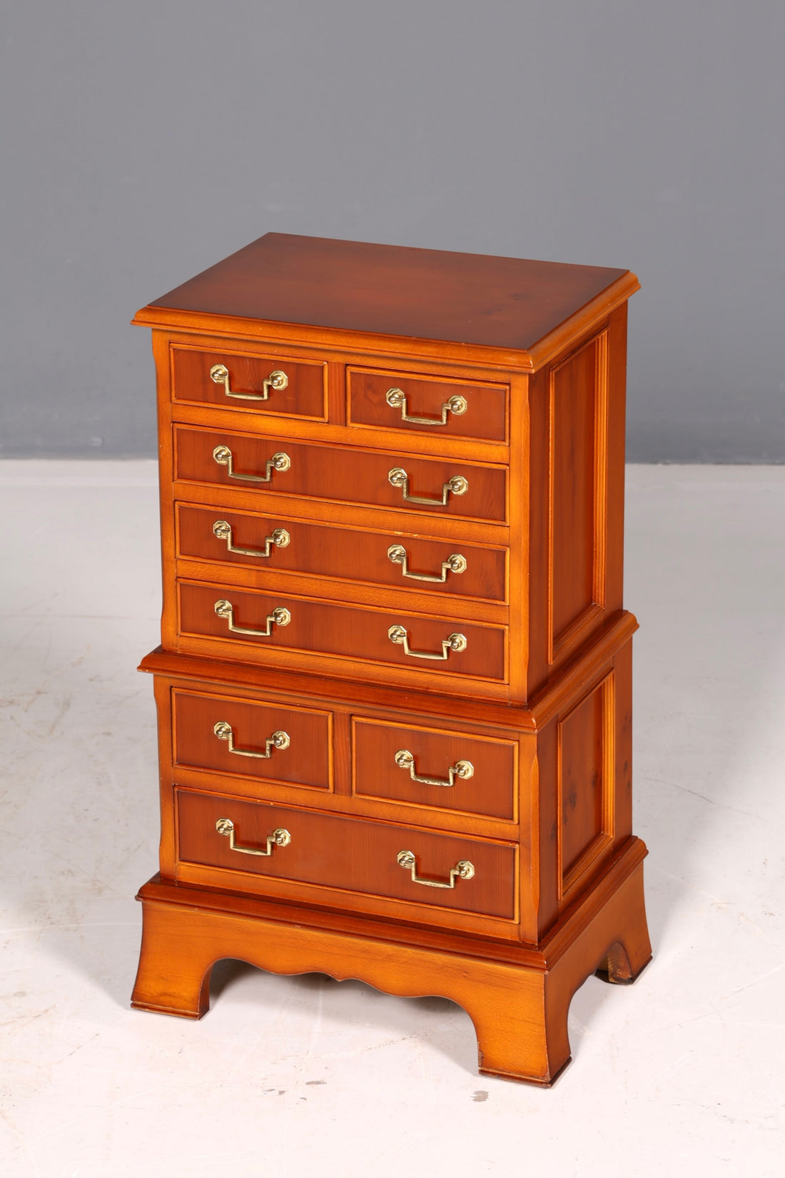 Beautiful English Yew Chest of Drawers Antique Vertiko Chest of Drawers Chest Real Wood Vintage