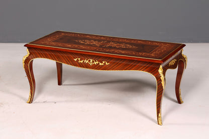 Table basse de style baroque au design raffiné, incrustations en laiton antique, table de salon avec tablette