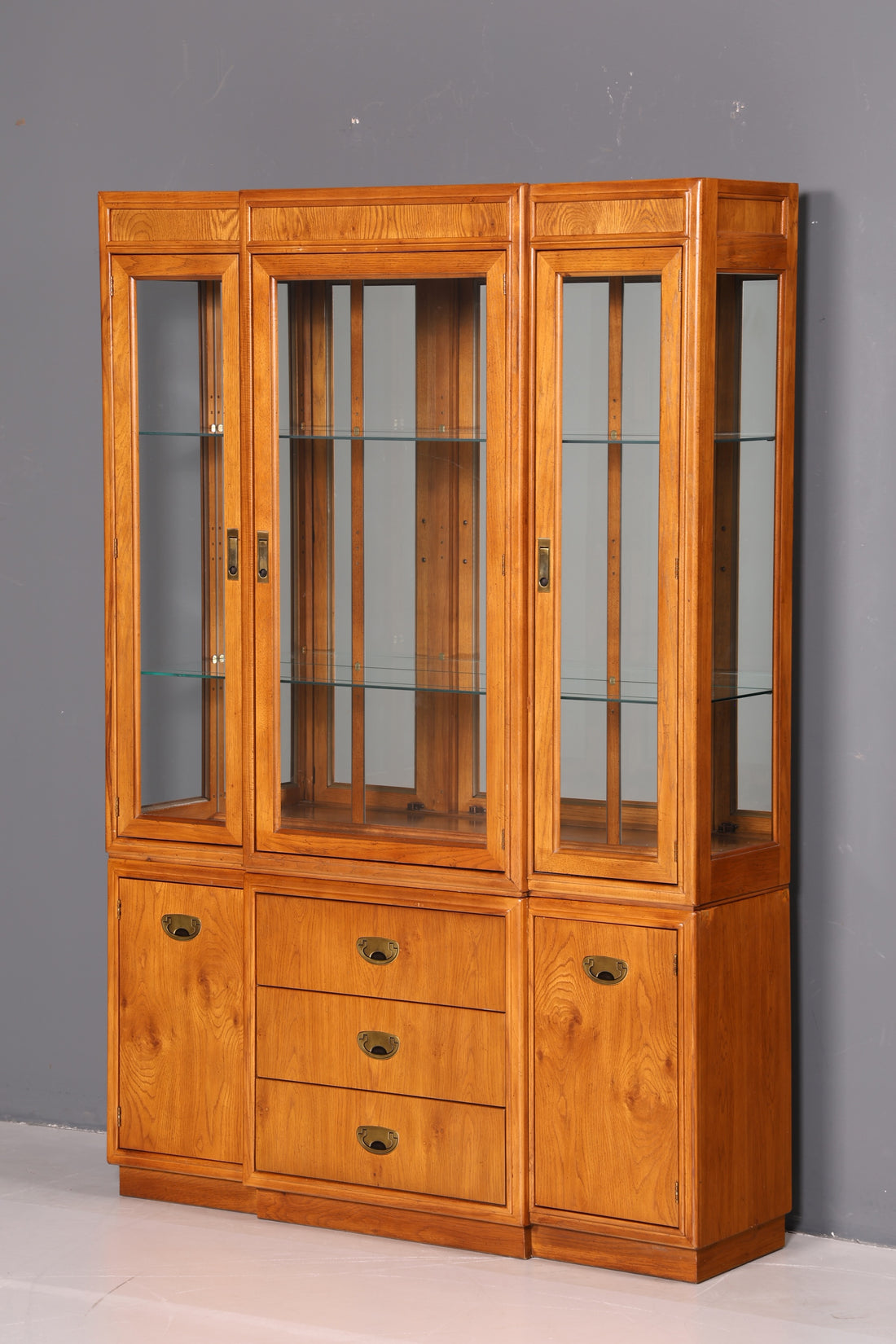 Vitrine originale Drexel Heritage élégante, bibliothèque Art déco USA, armoire antique, buffet, étagère, vitrine en verre vintage en bois