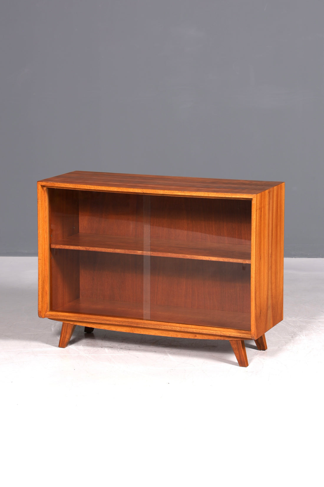Wunderschöne Original Musterring Vitrine Regal Vintage Bücherregal Mid Century 60s Holz Regal