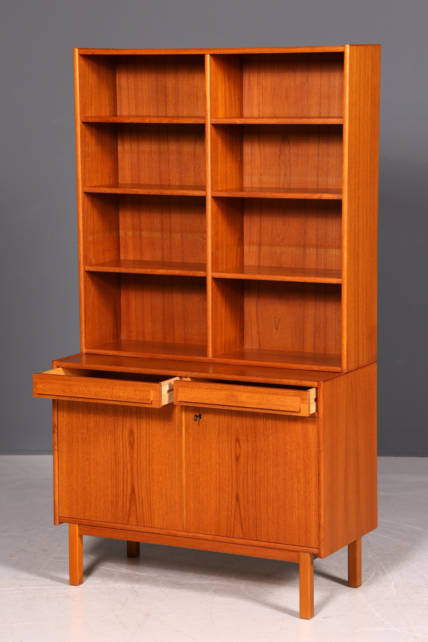 G062 Finish Traumhaftes Mid Century Regal echt Holz Schrank Danish Design Retro Kommode Vintage Bücherregal 60er Jahre