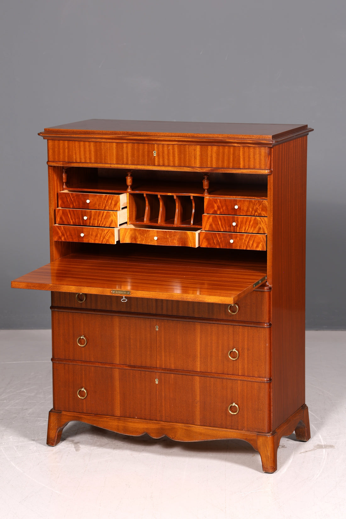 Élégant Secrétaire de Style Anglais Bureau Vertiko Commode Commode à Écrire Ancienne Commode de Bureau Vintage