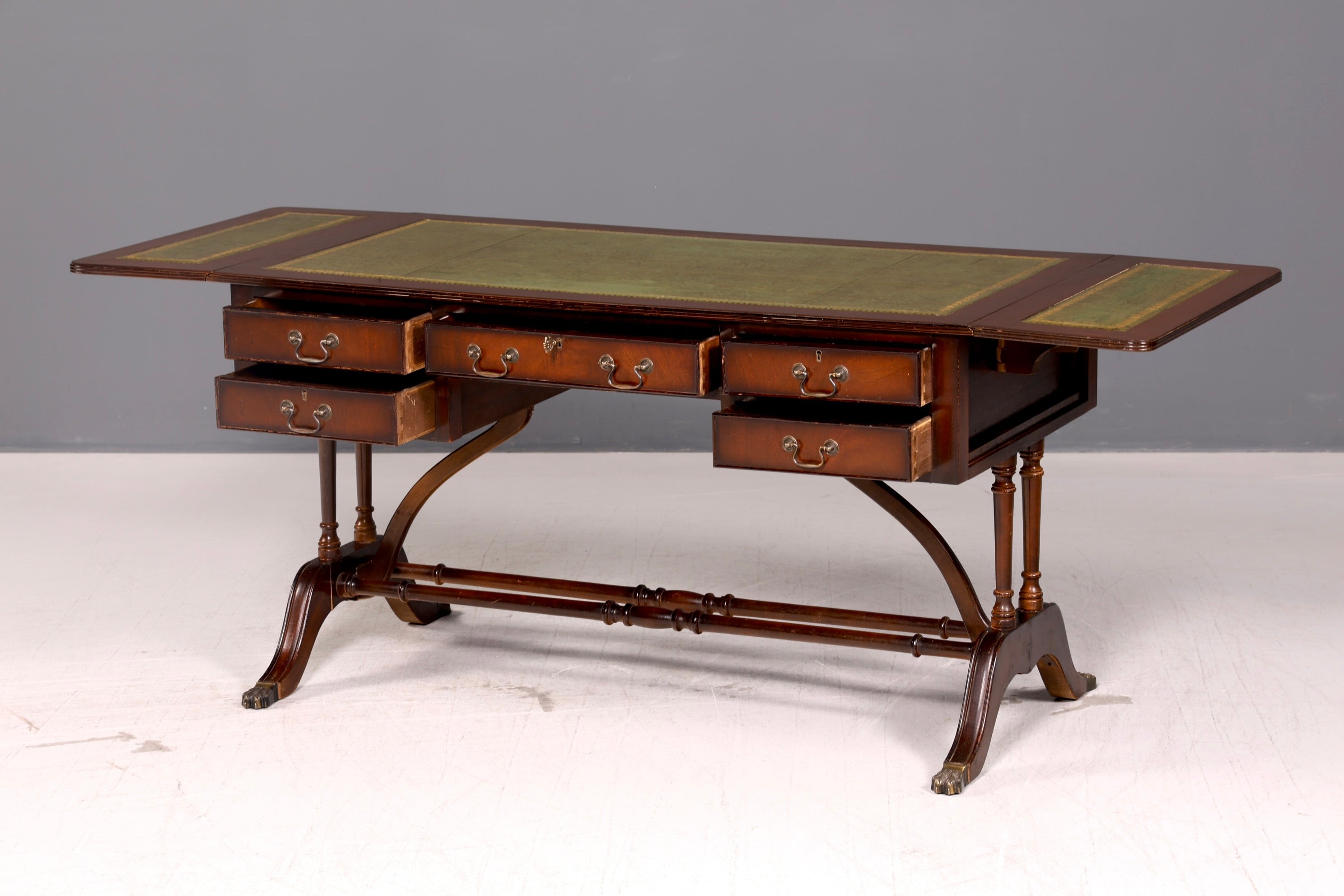 Magnifique bureau anglais Regency pliant avec dessus en cuir véritable, acajou, bureau des années 60