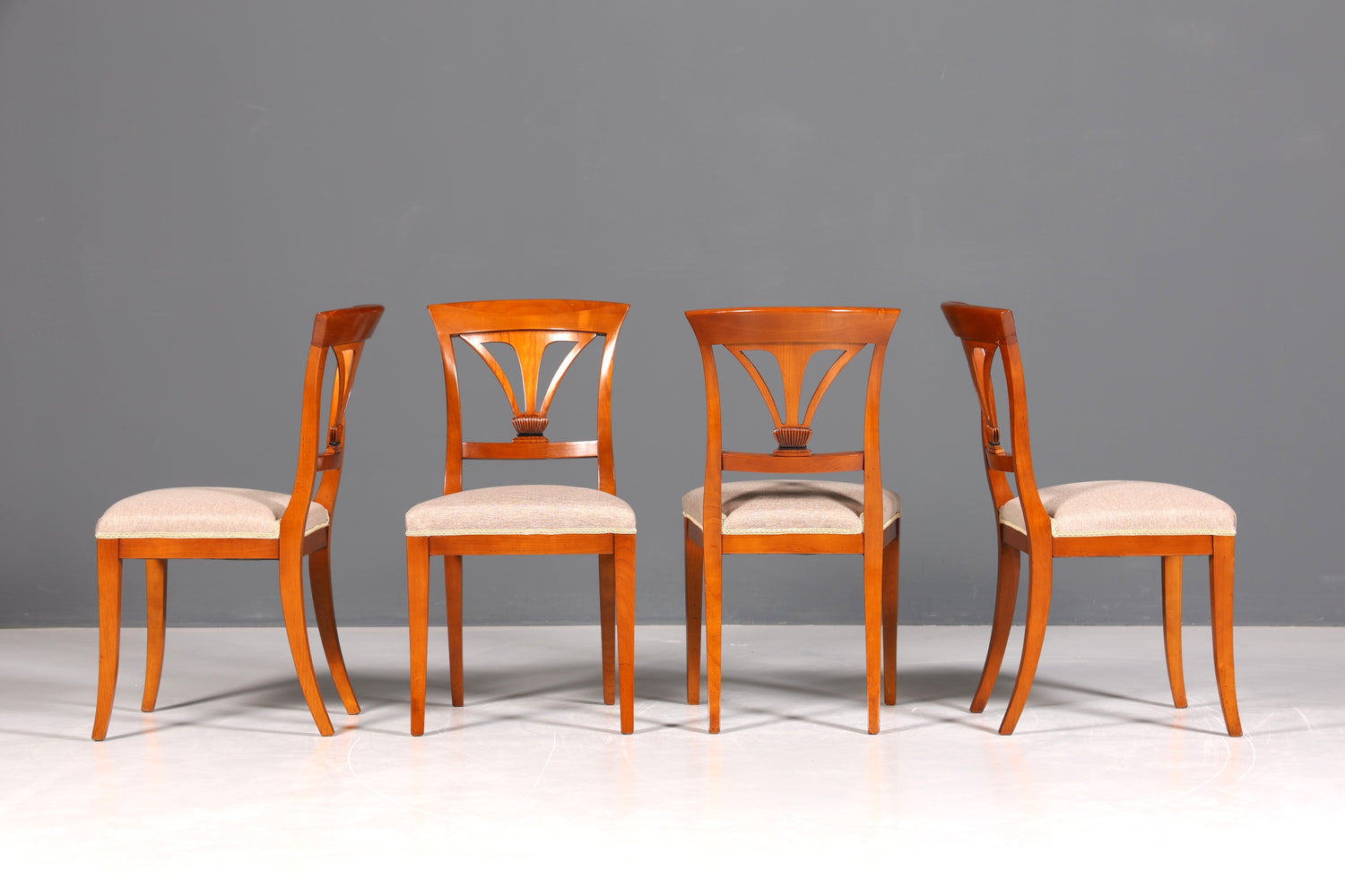 4x Edle Englische Stühle Englisch Dining Chairs Antik 60er Jahre Eibe Küchenstühle Stuhlset