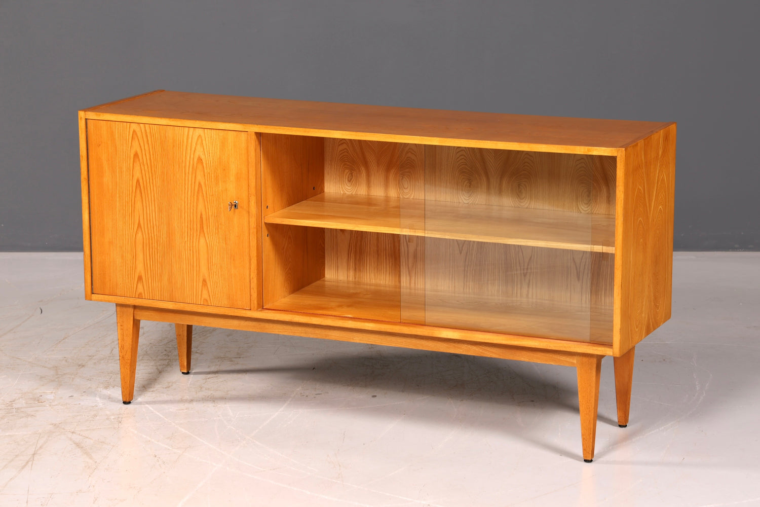 Wunderschönes Original Hellerau Franz Ehrlich Sideboard Modell 602 Mid Century Vitrine Anrichte VEB echt Holz