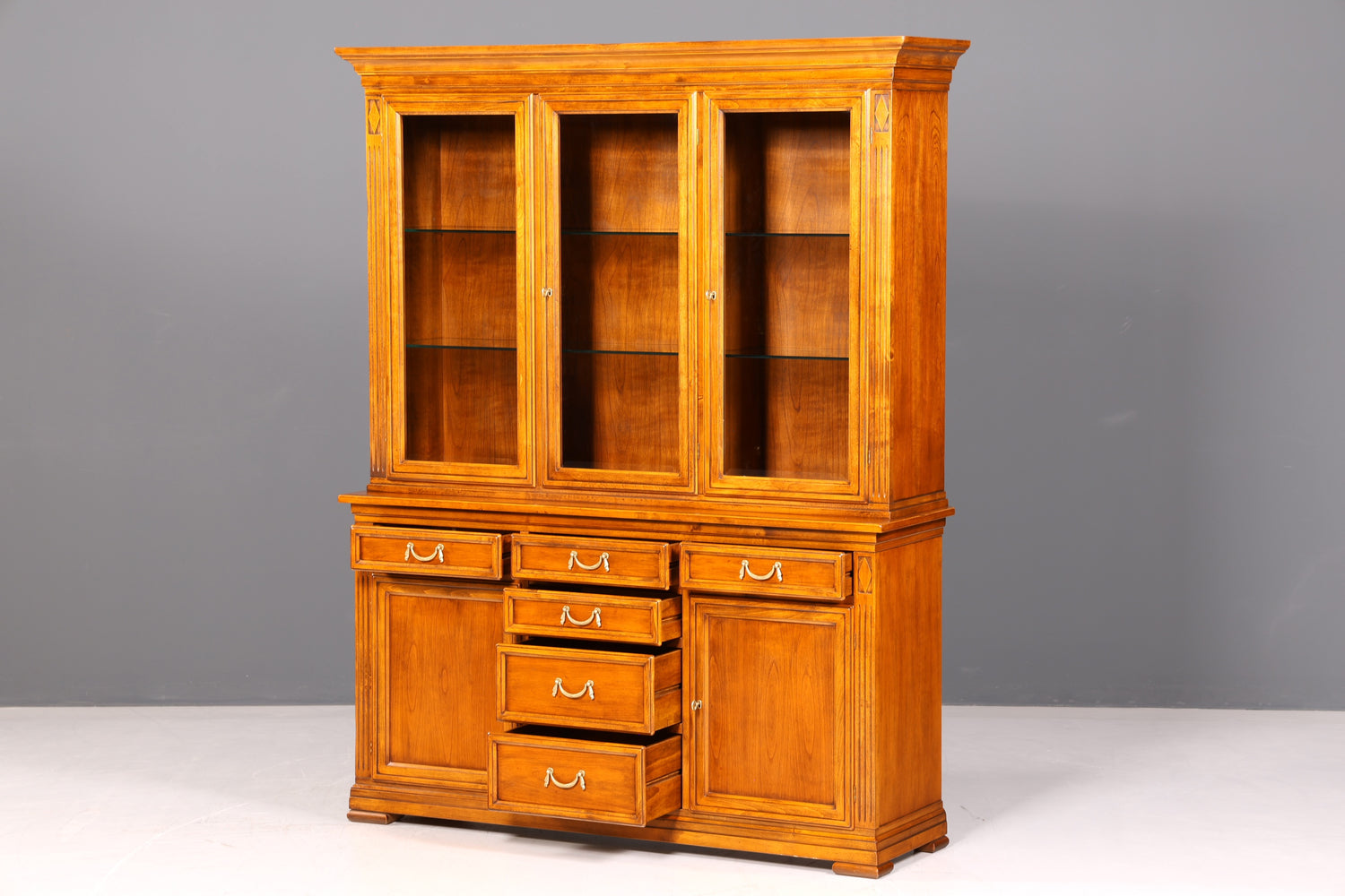 Wunderschöne Original Selva Vitrine Villa Borghese Antik Massivholz Buffet Schrank Bibliothek Glasvitrine Made in Italy