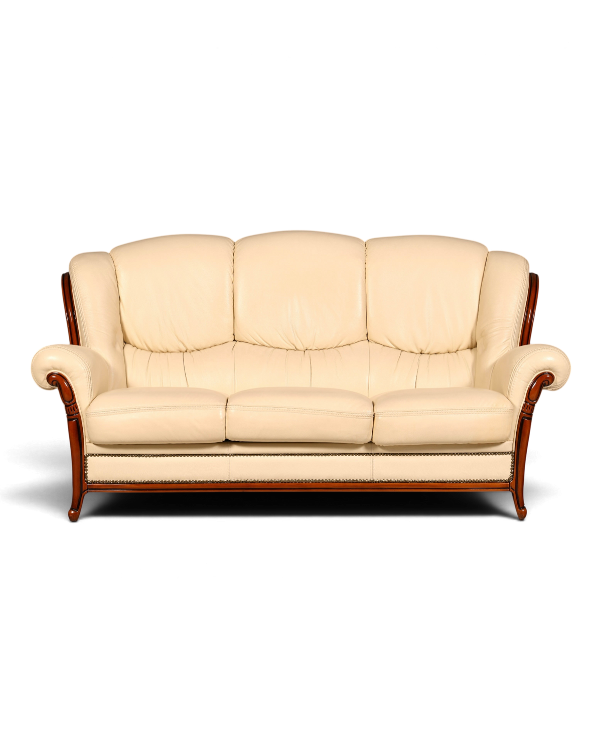 Hauptstadt Möblerei H898 Ledersofa in Creme mit geschwungenen Holzarmlehnen und Ziernieten