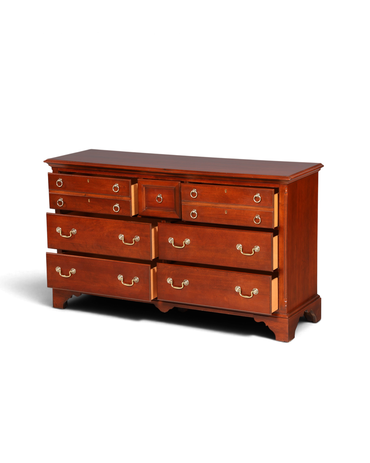Hauptstadt Möblerei Drexel Heritage Kommode aus Holz im Antik-Stil mit sieben Schubladen und goldenen Griffen