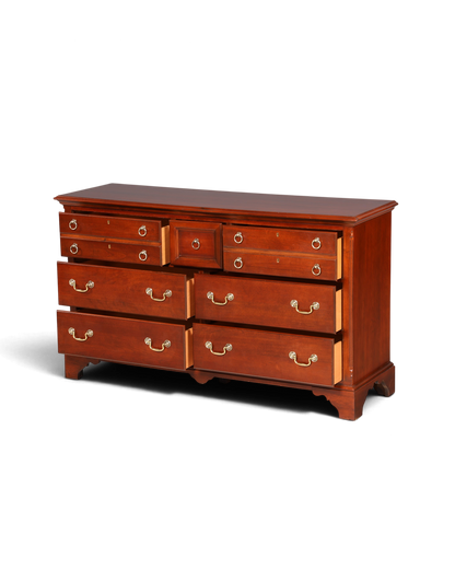 Hauptstadt Möblerei Drexel Heritage Kommode aus Holz im Antik-Stil mit sieben Schubladen und goldenen Griffen