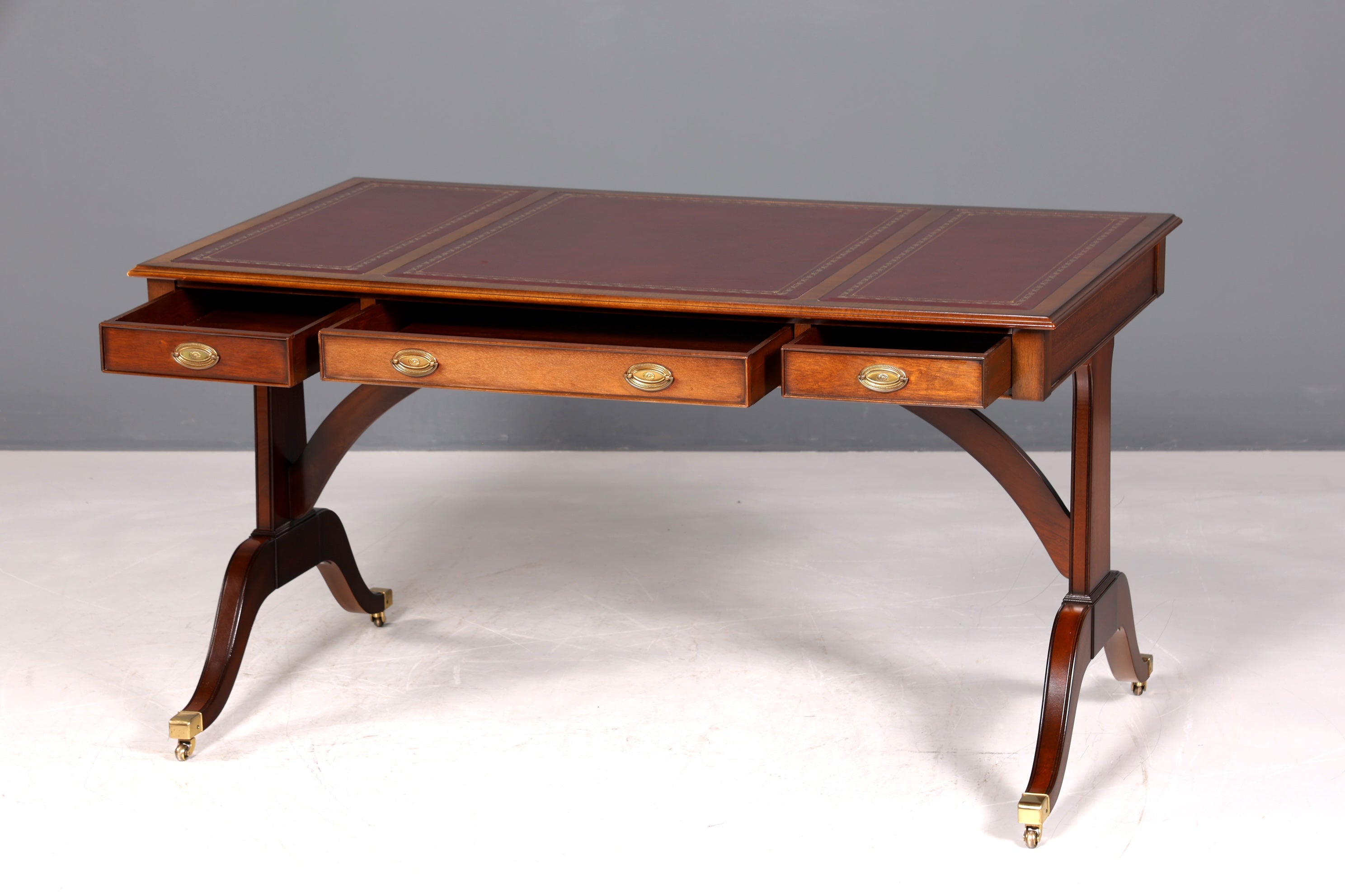 F959 Finish cm Filigraner Englischer Schreibtisch Englisch Desk Bürotisch 60s Office Table