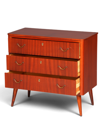Hauptstadt Möblerei Mid Century Kommode aus massivem Holz mit drei Schubladen und konischen Beinen im 60er Jahre Stil