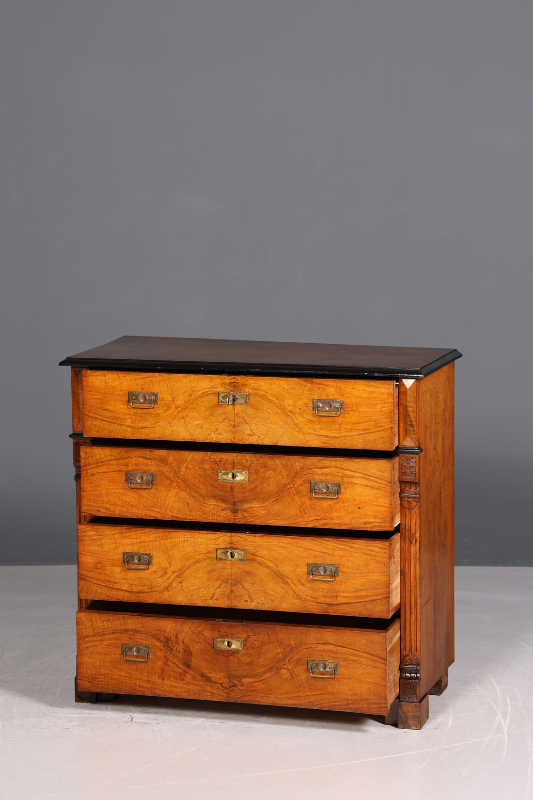 Belle commode Gründerzeit, commode antique Art Nouveau vertiko