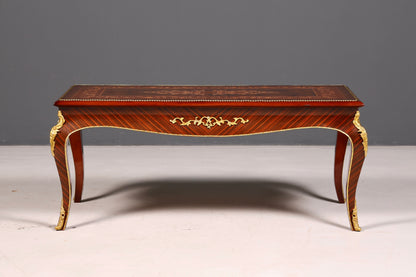 Table basse de style baroque au design raffiné, incrustations en laiton antique, table de salon avec tablette