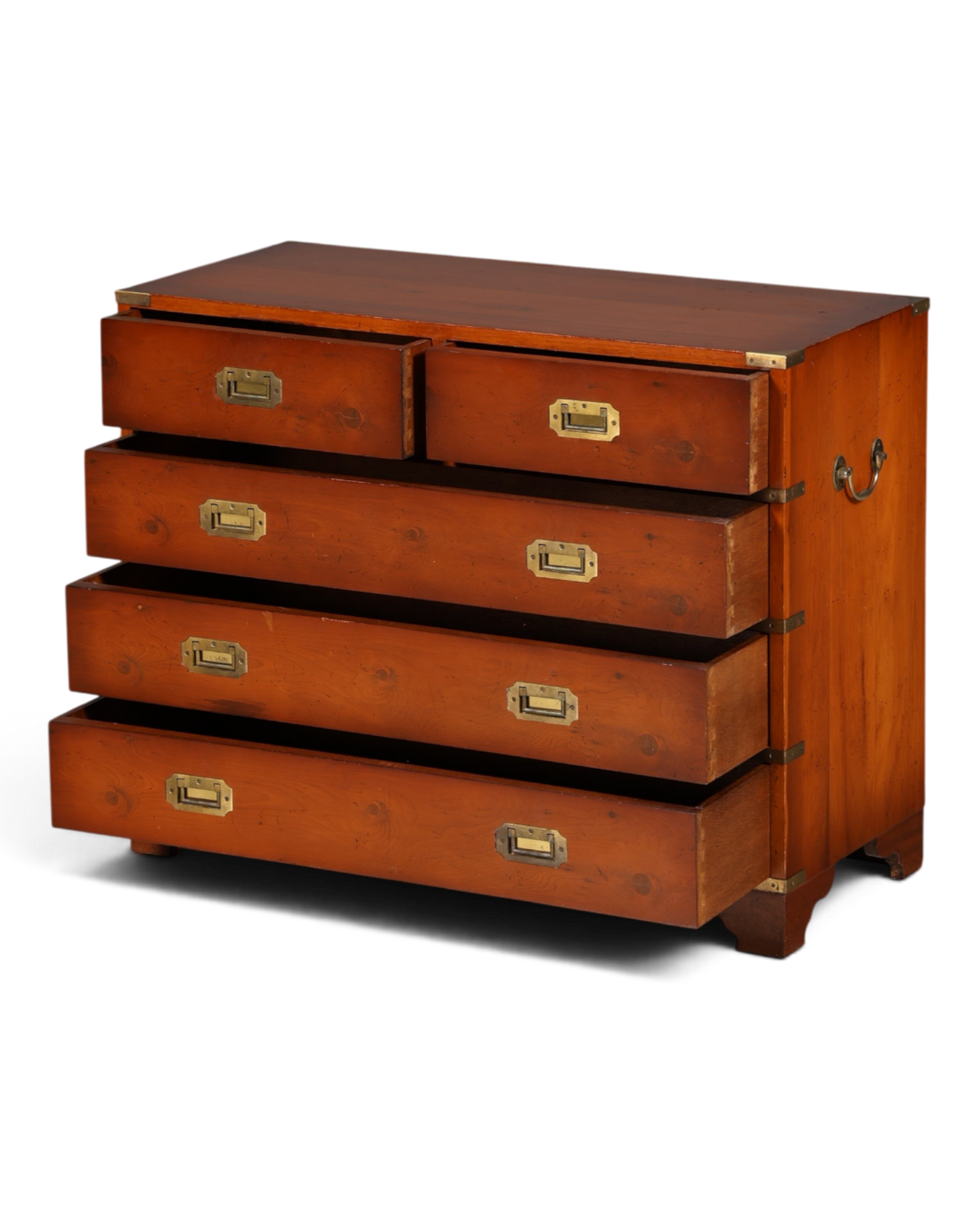 Hauptstadt Möblerei maritime Military Chest Kommode aus massivem Holz mit versenkten Messingbeschlägen im Kolonialstil
