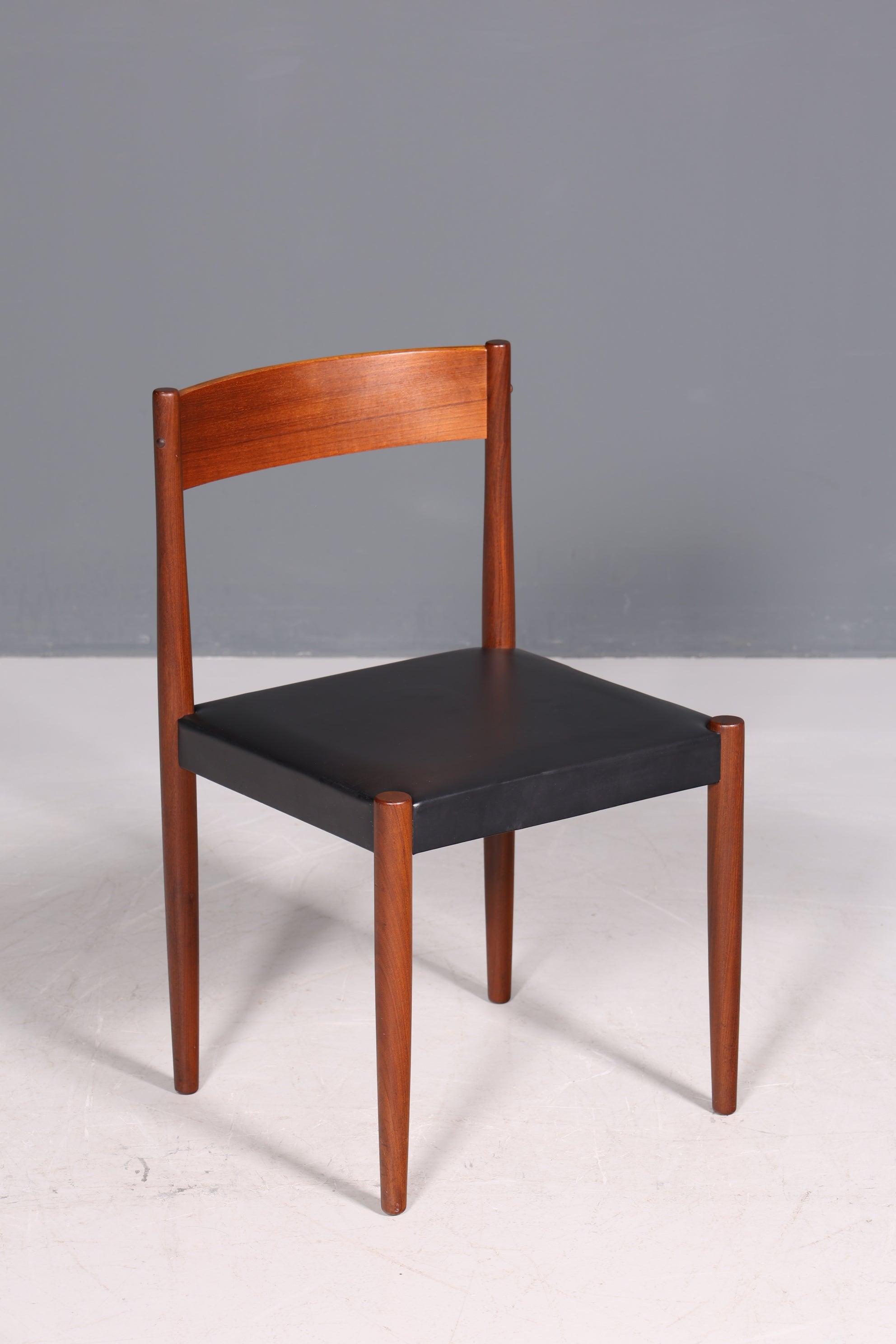 Chaise simple de style milieu du siècle, en palissandre, style secrétaire rétro, en cuir véritable, chaise de cuisine design danois, 1 sur 2