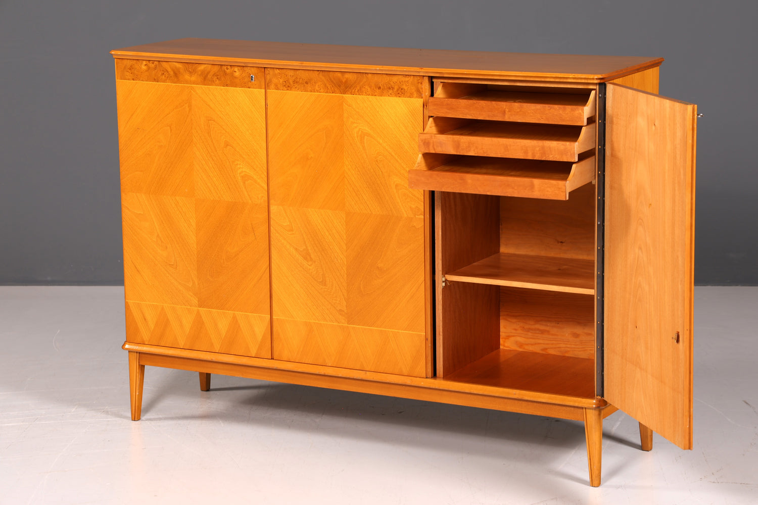 Traumhafter Mid Century Highboard Retro Vitrine 60er Jahre Schrank Kommode Vintage Designklassiker