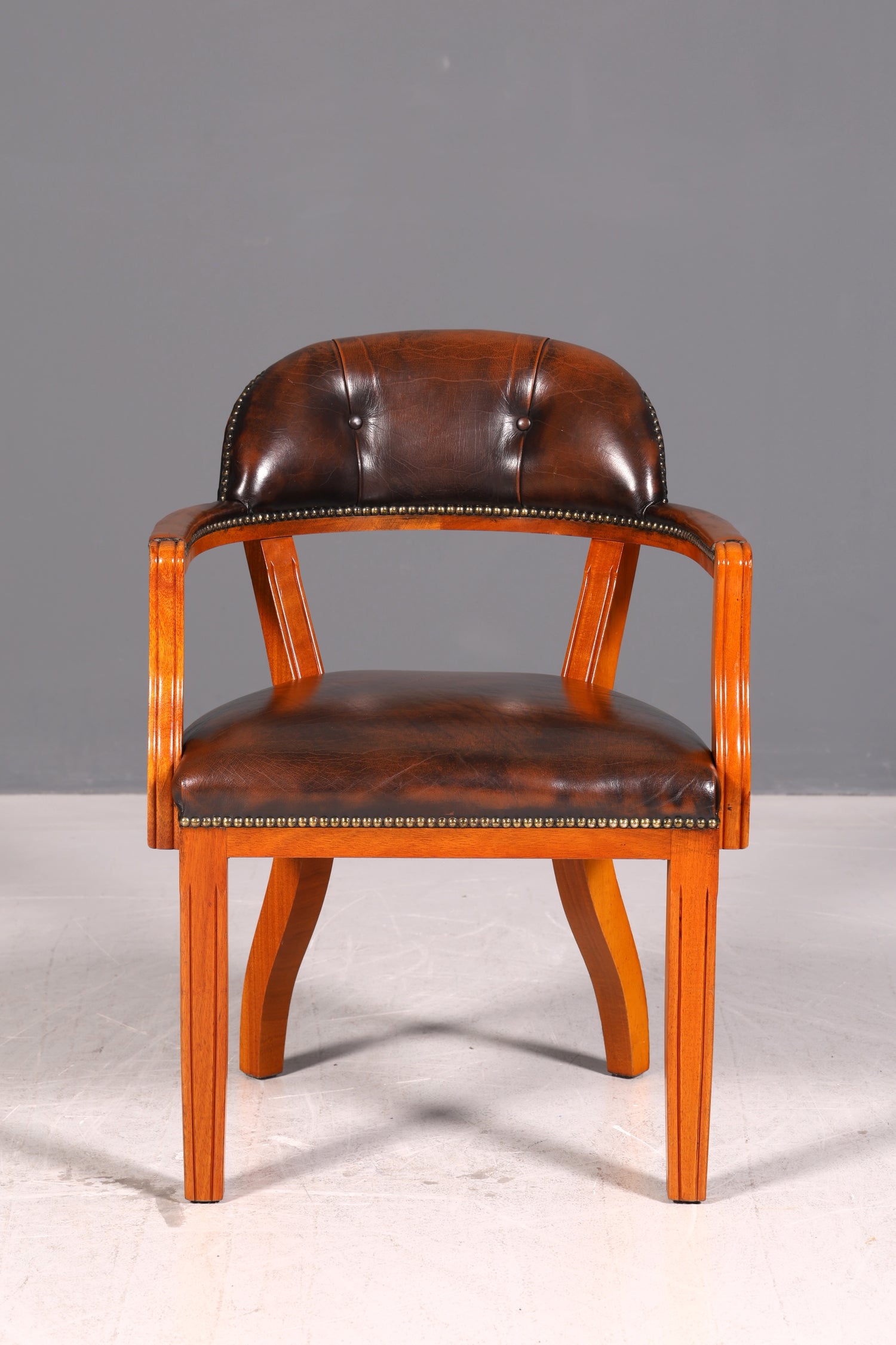 Wunderschöner Chesterfield Armlehnstuhl Braun Echt Leder Englisch Bürostuhl Schreibtischstuhl Sekretär Stuhl Court Chair 3 von 4