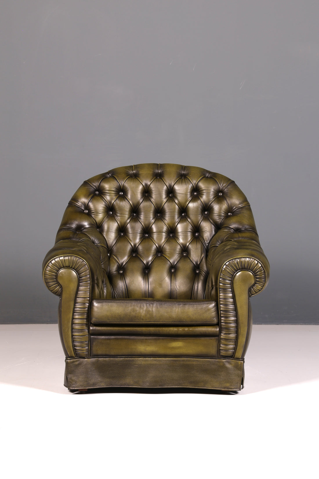 Stilvoller Original Chesterfield Sessel Englischer Armlehnsessel Echt Leder Herrensessel UK