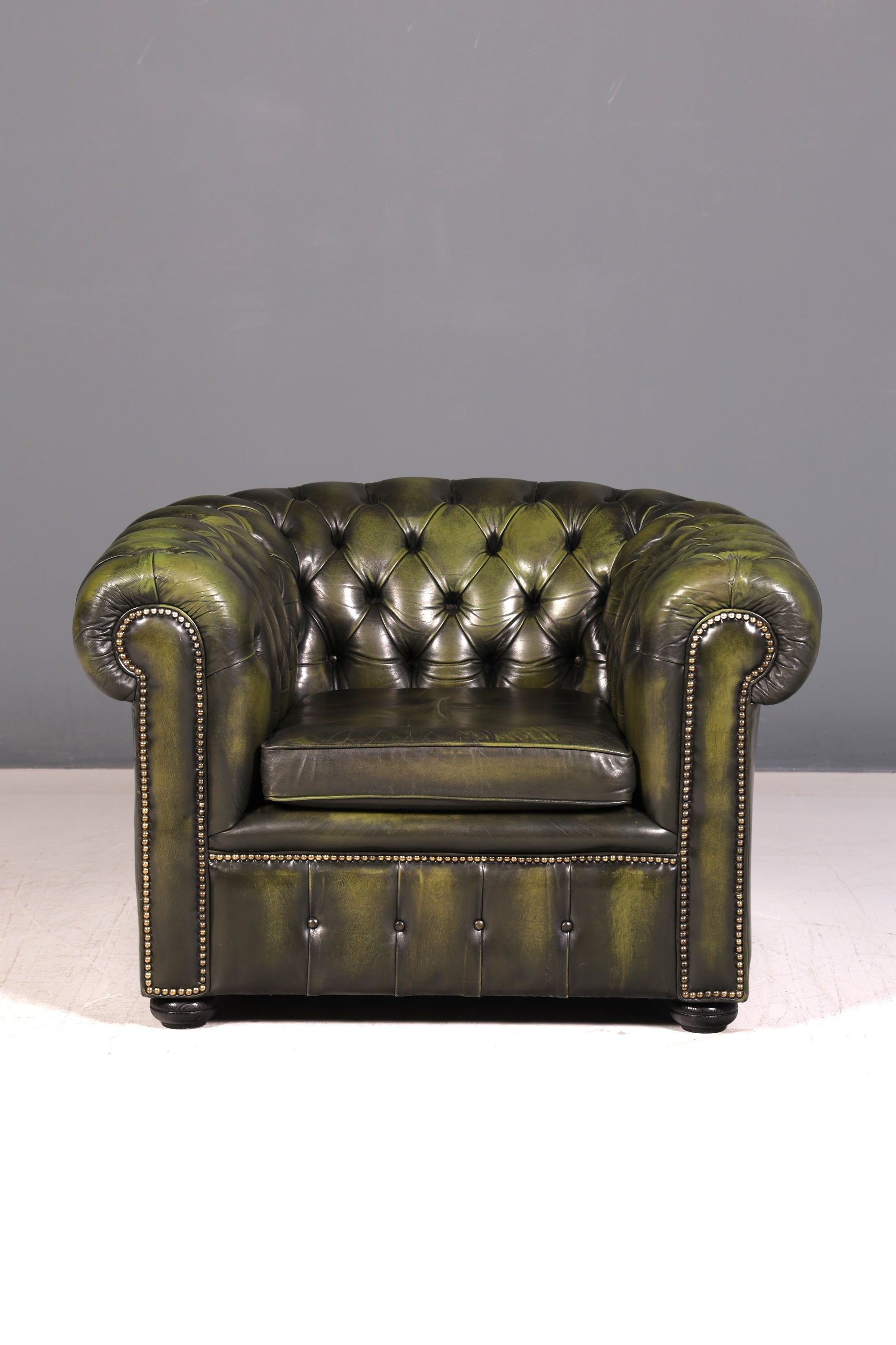 Edler Original Chesterfield Sessel Grün Echt Leder Englischer Armlehnsessel Herrensessel Clubsessel UK Vintage