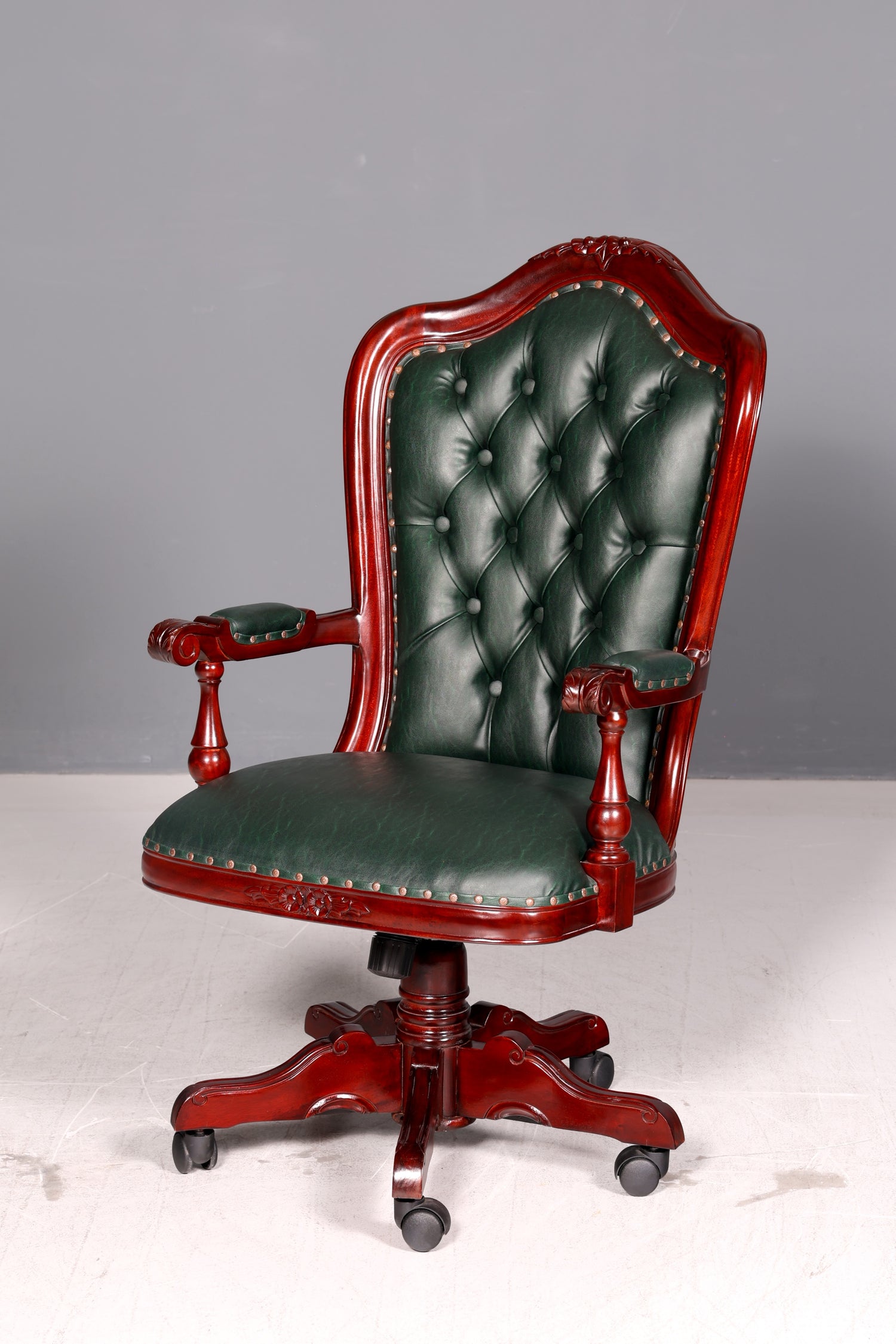 Edler Chesterfield Chefsessel Bürostuhl Grün Mahagoni Schreibtischstuhl Drehstuhl Englisch Vintage