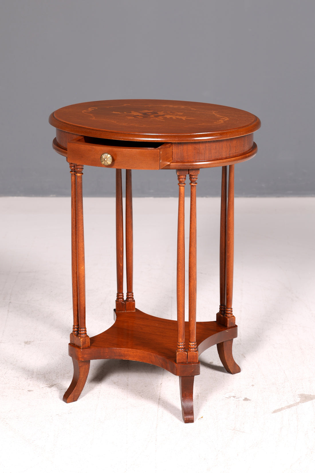 Beautiful Italian Sorrento Side Table Étagère 1940s Walnut Rootwood Inlay Antique Vintage Telephone Table