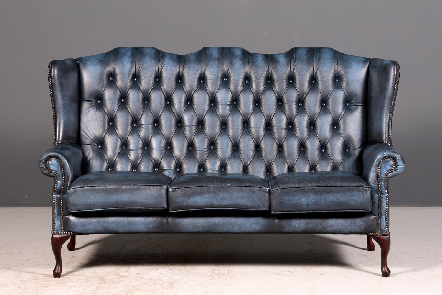 Wunderschönes Original Chesterfield 3-Sitzer Sofa Queen Anne Blau Englische Leder Couch England Polstersofa