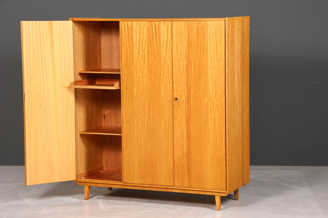 F937 Finish Traumhafter Mid Century Kleiderschrank Vintage Schrank Retro Wäscheschrank