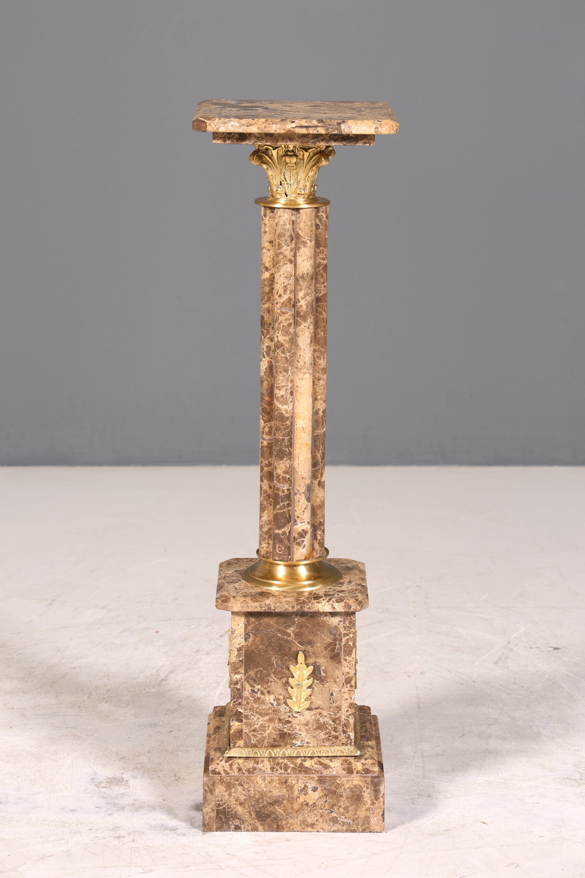 Wunderschöne Barock Stil Säule Louis XV Marmor Blumensäule Naturstein Sockel Ablage