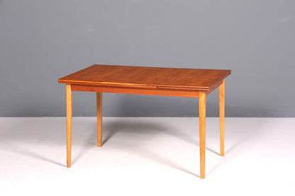 Table de salle à manger extensible de style danois, inspirée du milieu du siècle, style vintage.