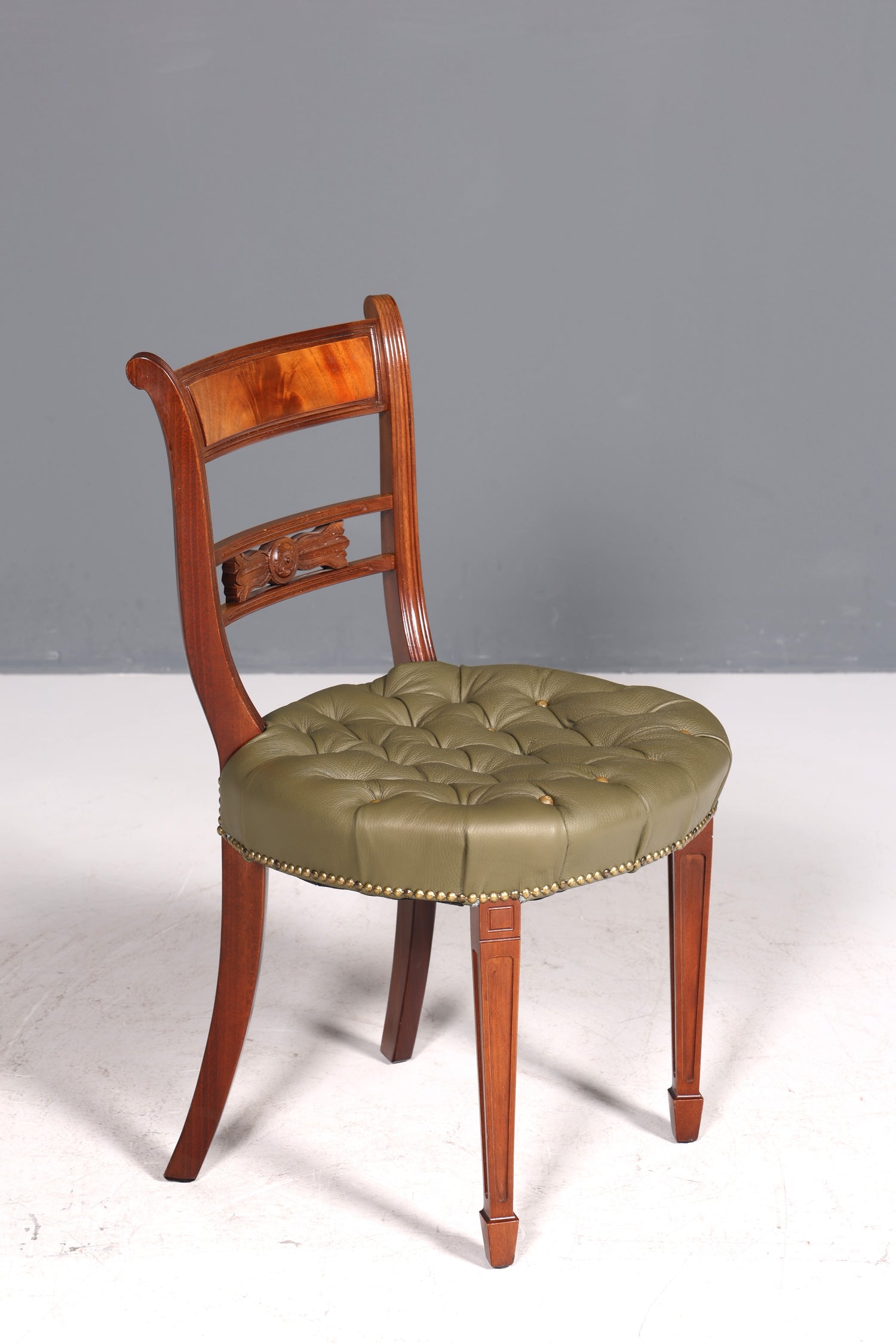 Magnifique fauteuil Chesterfield, chaise secrétaire Anno Dom, chaise de cuisine anglaise en cuir véritable, 2 sur 4