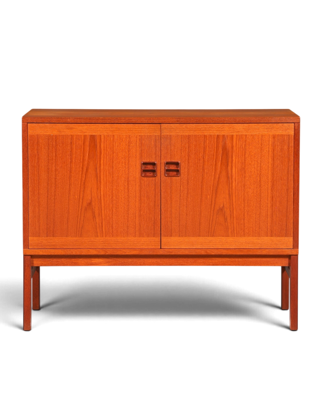 Hauptstadt Möblerei Mid Century Kommode aus Holz mit zwei Türen und markanter Maserung im 60er Jahre Retro Design