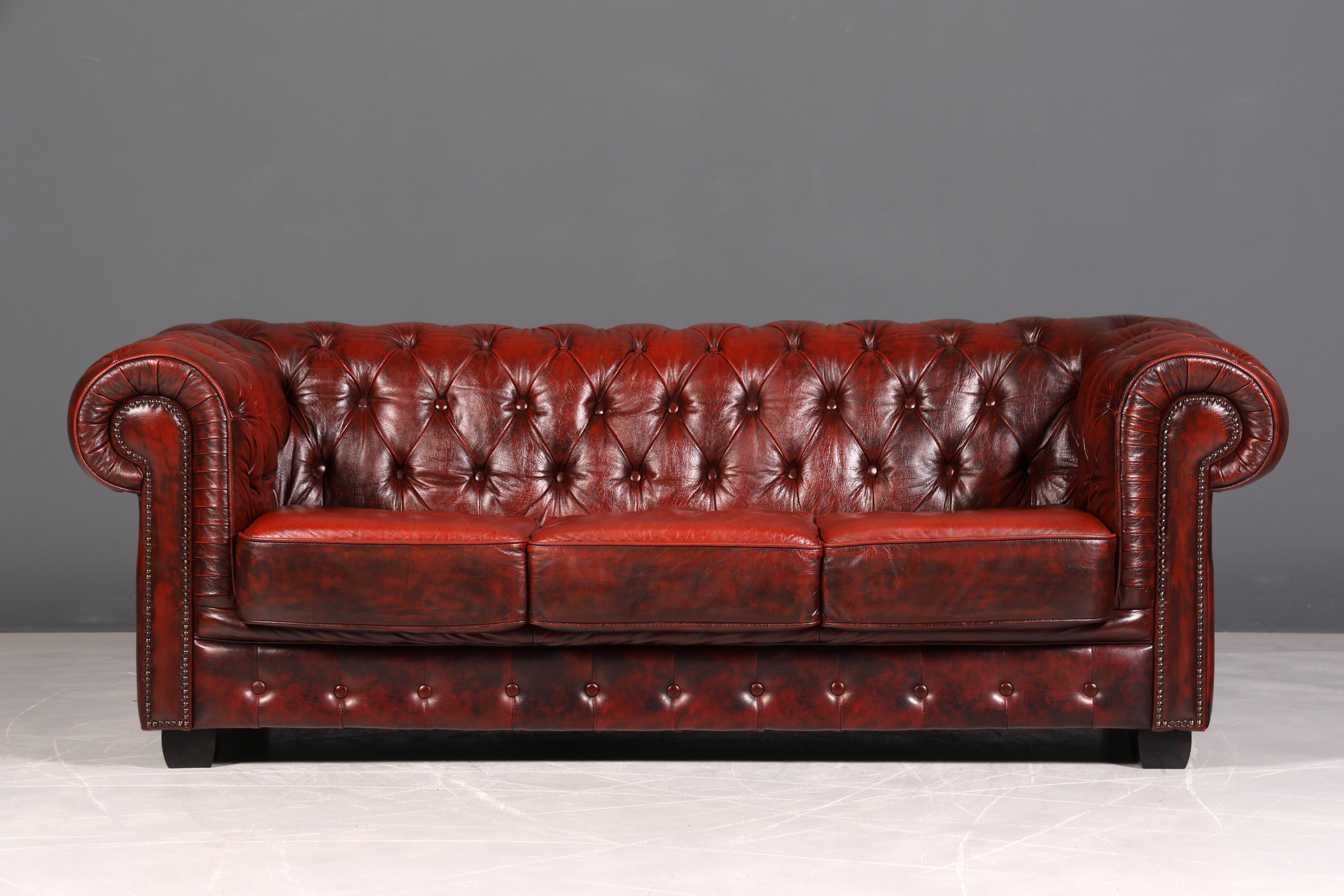 F956 Finish cm Wunderschönes Original Chesterfield Sofa 3- Sitzer echt Leder Oxblood Couch Englisch