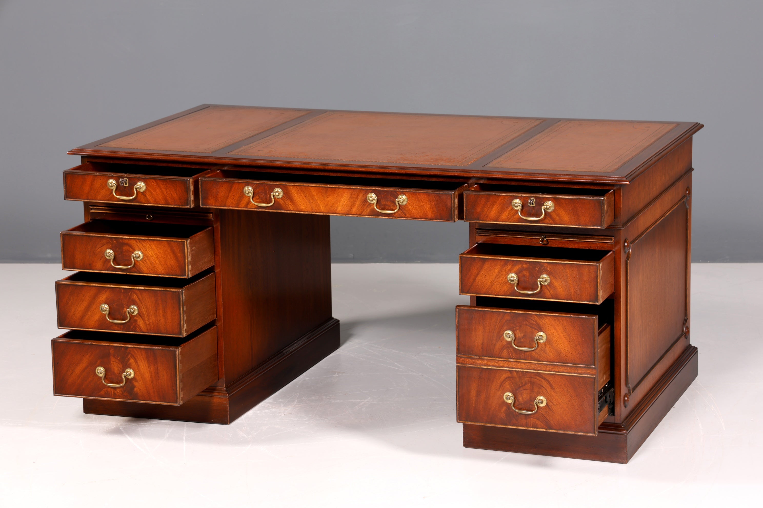 Wunderschöner Englischer Schreibtisch echt Lederauflage Bürotisch Mahagoni Antik Stil Office Desk