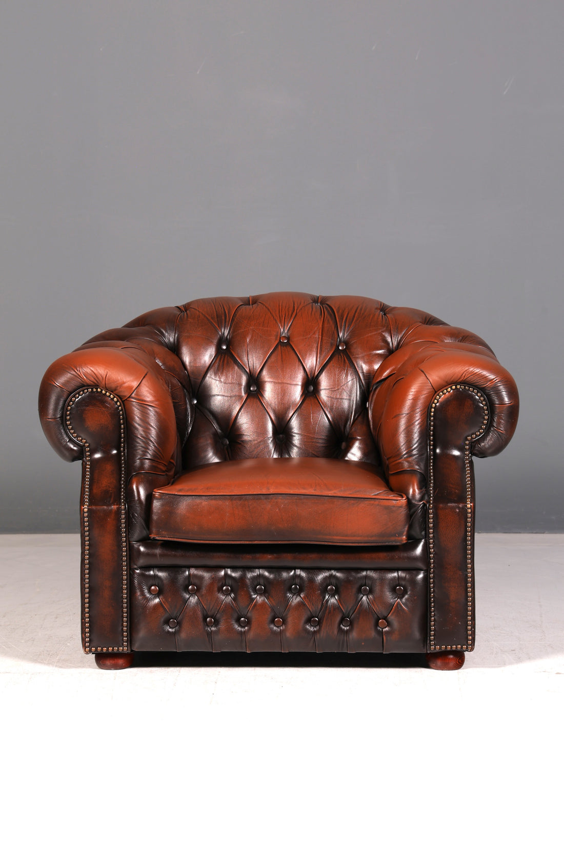 Fauteuil Chesterfield Centurion original élégant, cuir véritable, fauteuil anglais avec accoudoirs, fauteuil pour homme, UK, antique vintage