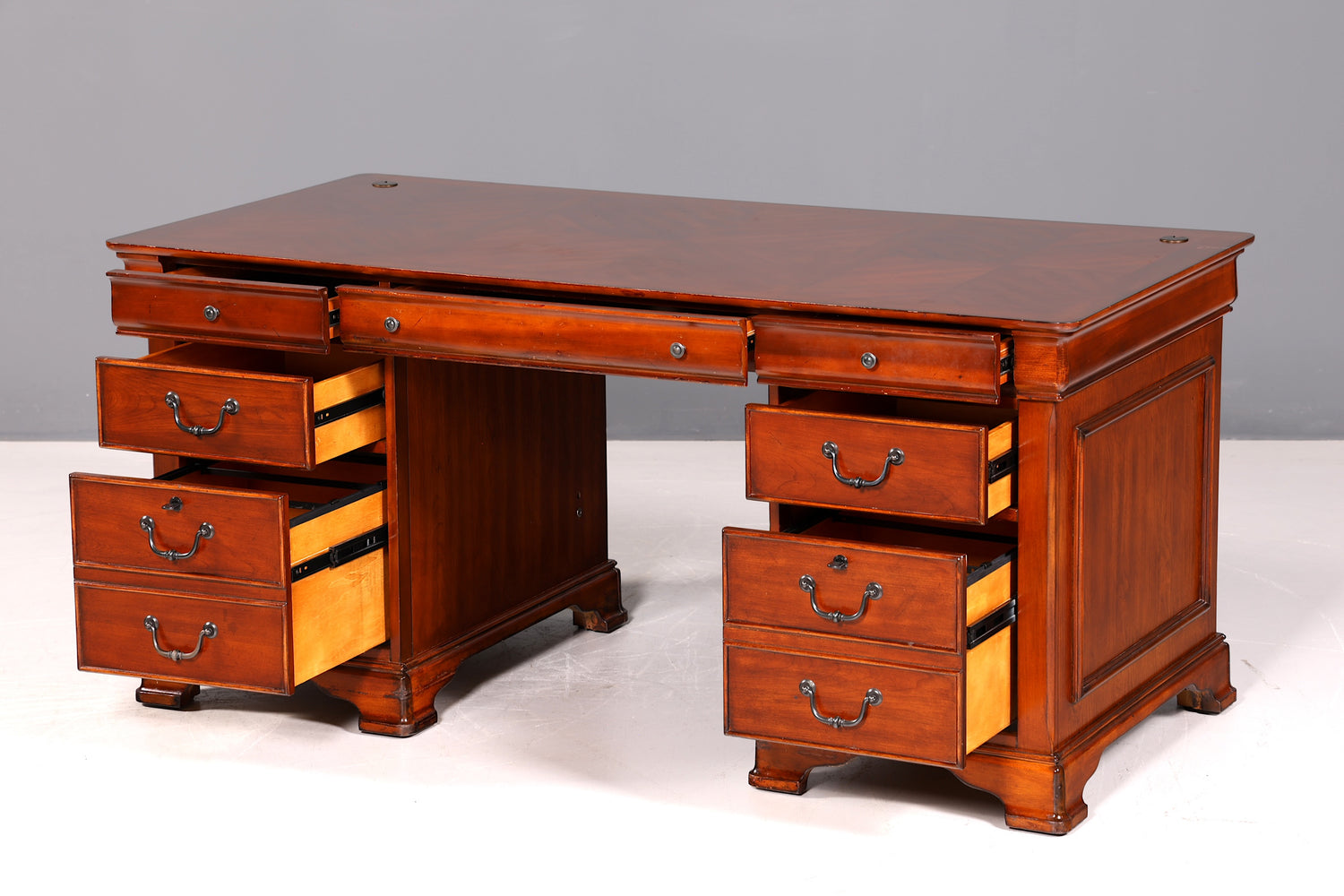 Wunderschöner Englischer Schreibtisch Liberty Furniture  Bürotisch Antik Office Desk