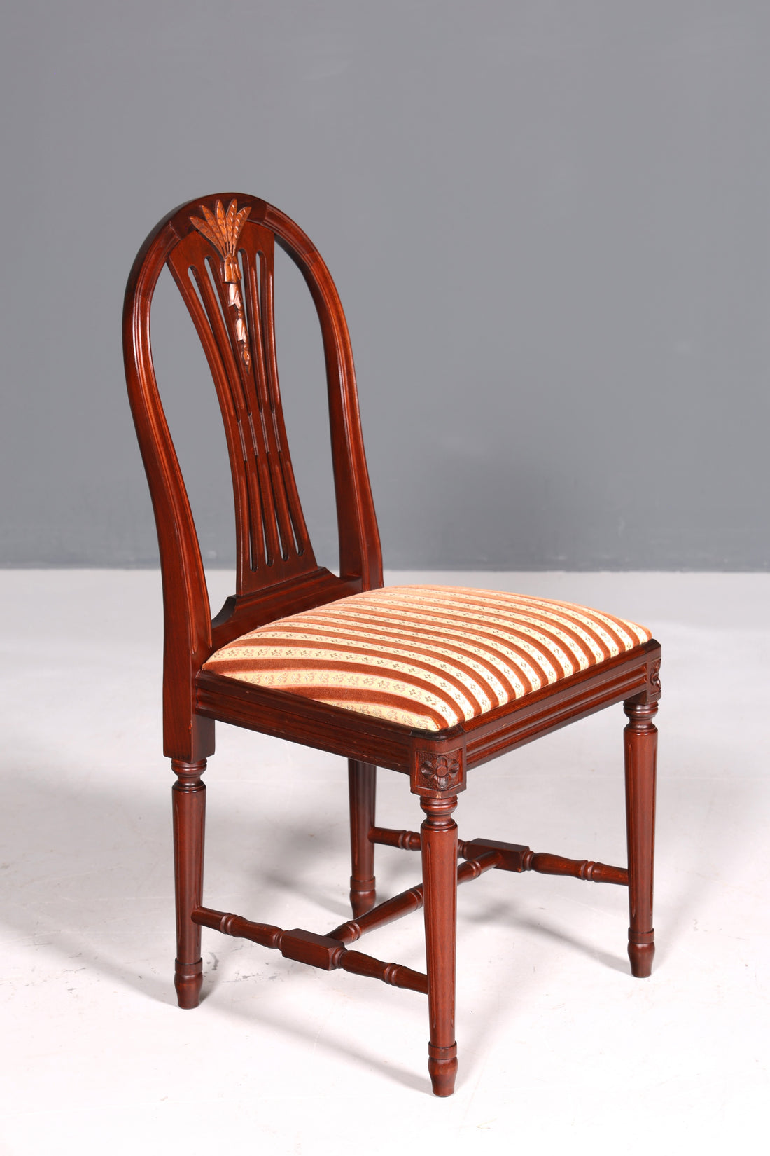 Chaise de style gustavien, chaise de cuisine anglaise, chaise secrétaire de style ancien, 1 sur 2