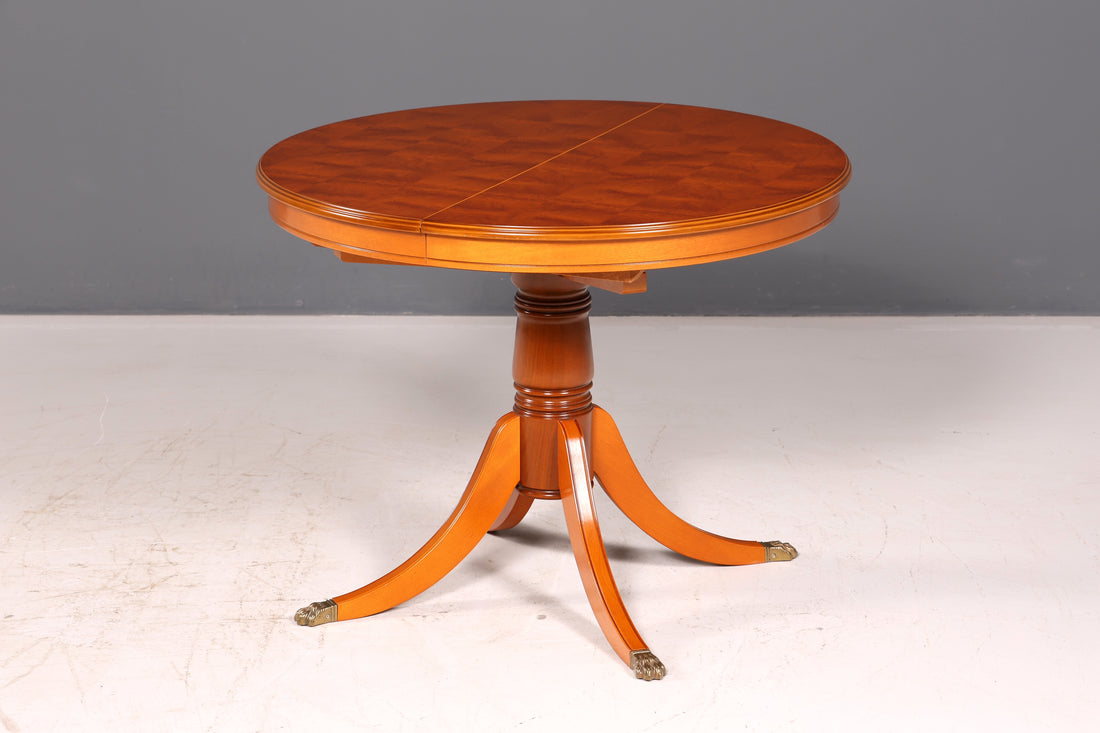 Beautiful English extendable round yew dining table dining room table kitchen table antique vintage