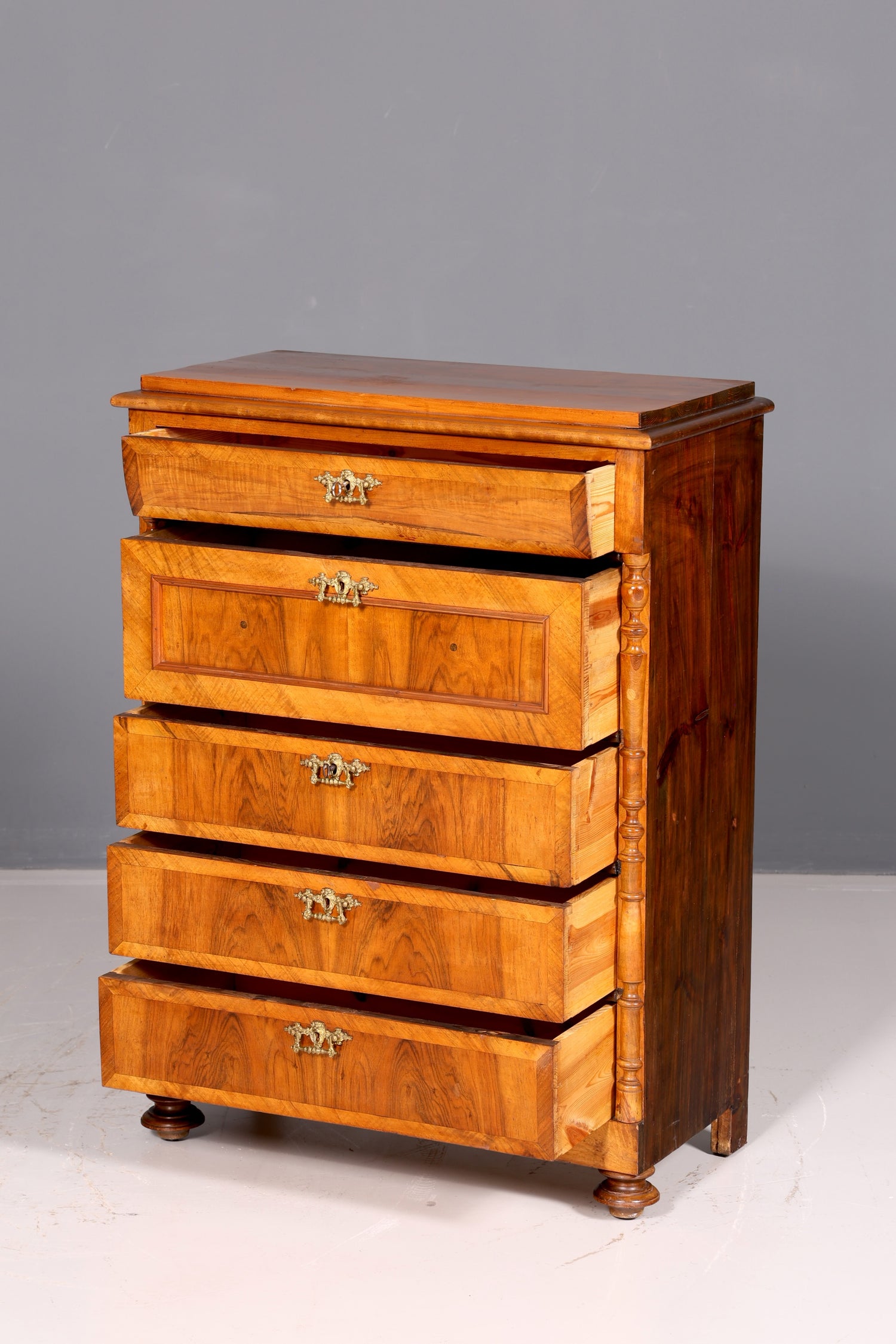 Magnifique commode Gründerzeit de style Art nouveau, meuble vertical à tiroirs, commode à linge, antique en bois massif