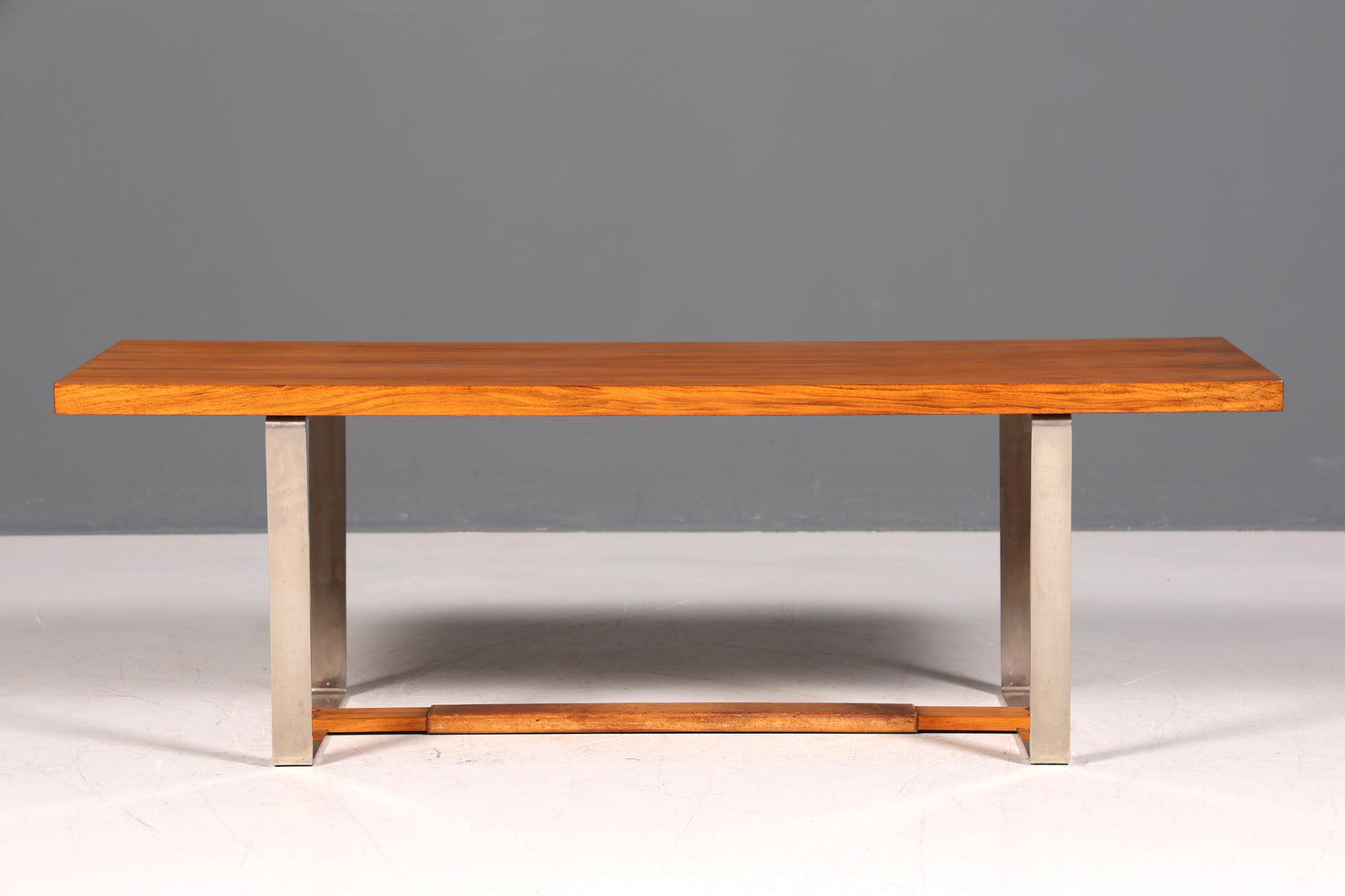 Magnifique table basse de style mid-century, table de salon en teck, table d&