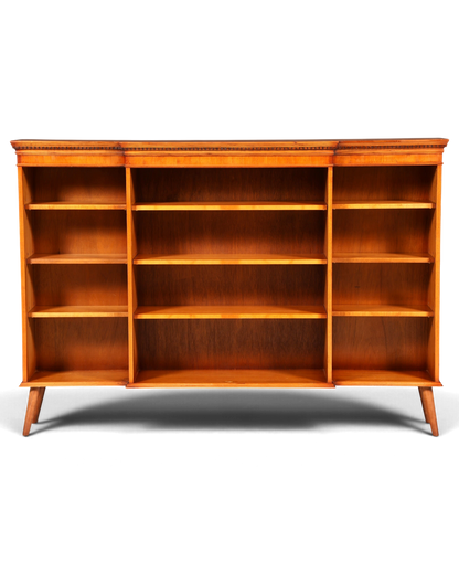 Hauptstadt Möblerei H960 Bücherregal aus hellem Holz mit drei Fächern und eleganten konischen Beinen