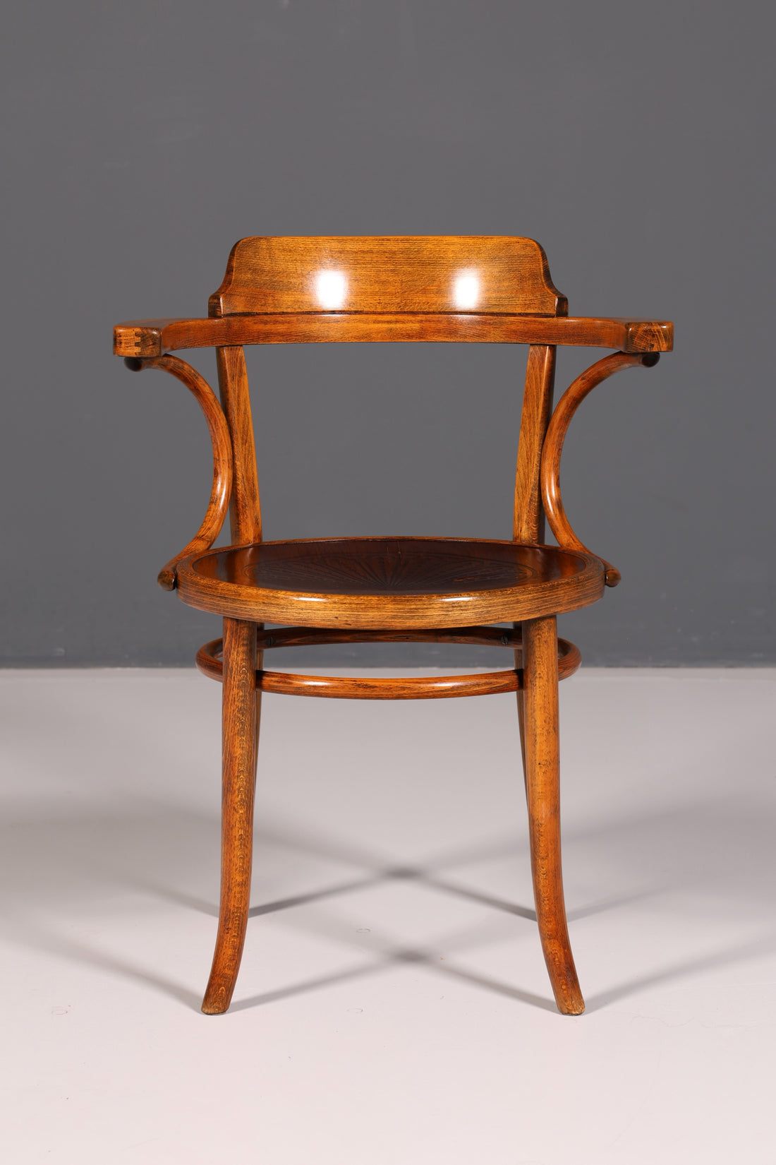Traumhafter Armlehnstuhl im Thonet Stil Bugholz Antik Sekretär Stuhl Vintage Esszimmer Küchenstuhl