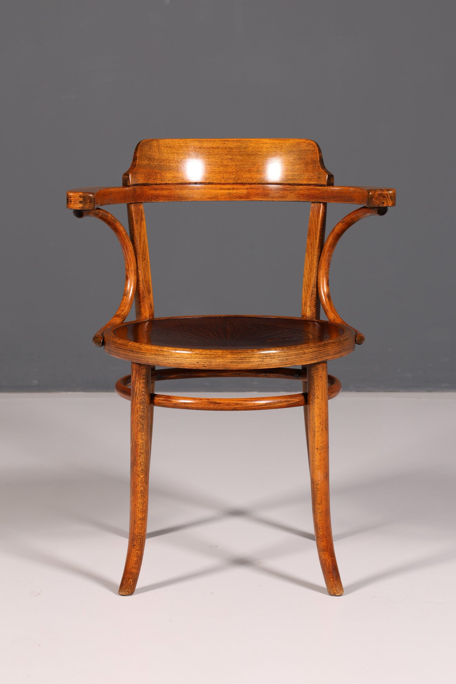 Magnifique fauteuil à accoudoirs de style Thonet, en bois courbé, antique, chaise de secrétaire vintage pour salle à manger ou cuisine