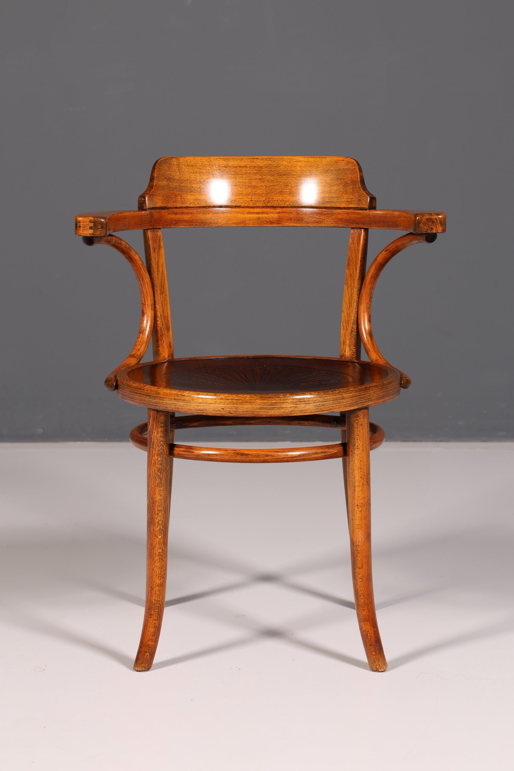 Magnifique fauteuil à accoudoirs de style Thonet, en bois courbé, antique, chaise de secrétaire vintage pour salle à manger ou cuisine