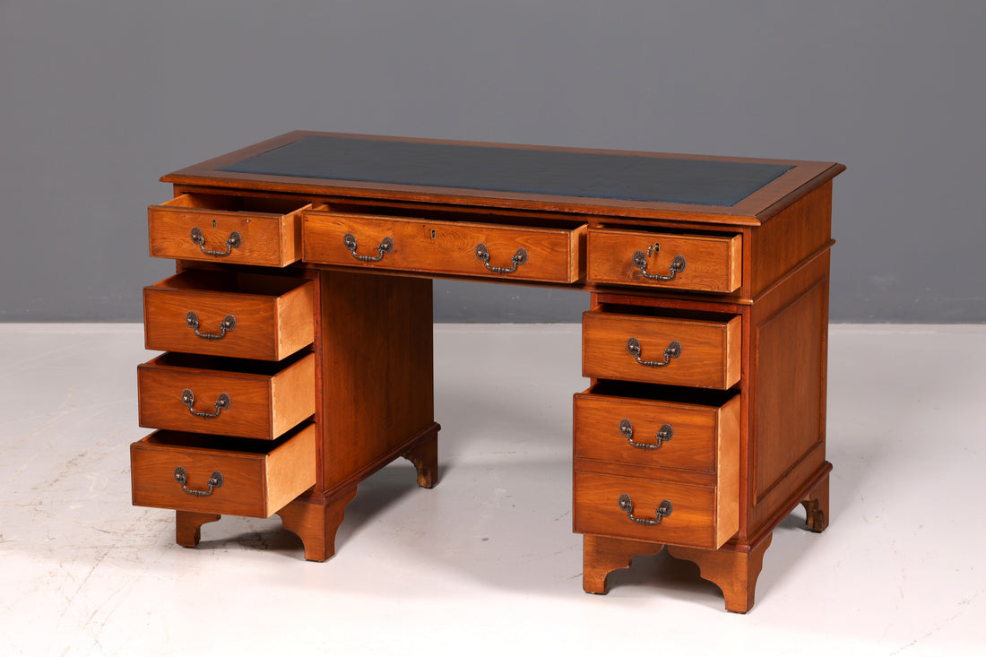 Magnifique bureau anglais en bois de cerisier avec sous-main en cuir véritable, bureau de travail, bureau de bureau, antique et vintage