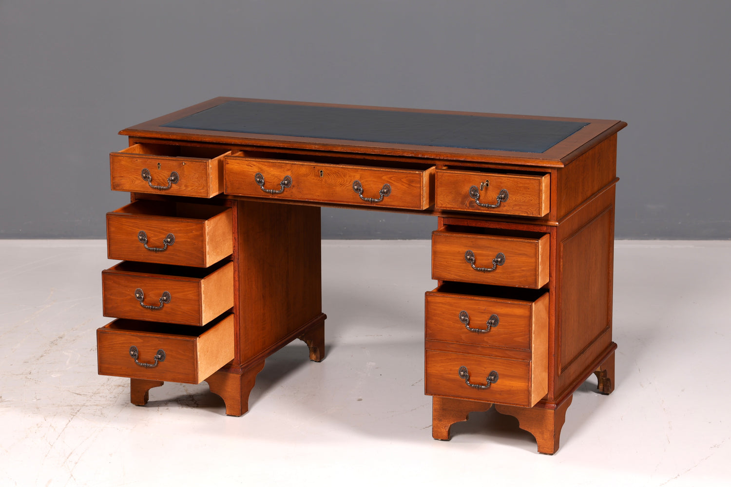 Beautiful English desk, cherry wood, genuine leather inlay, office desk, antique vintage