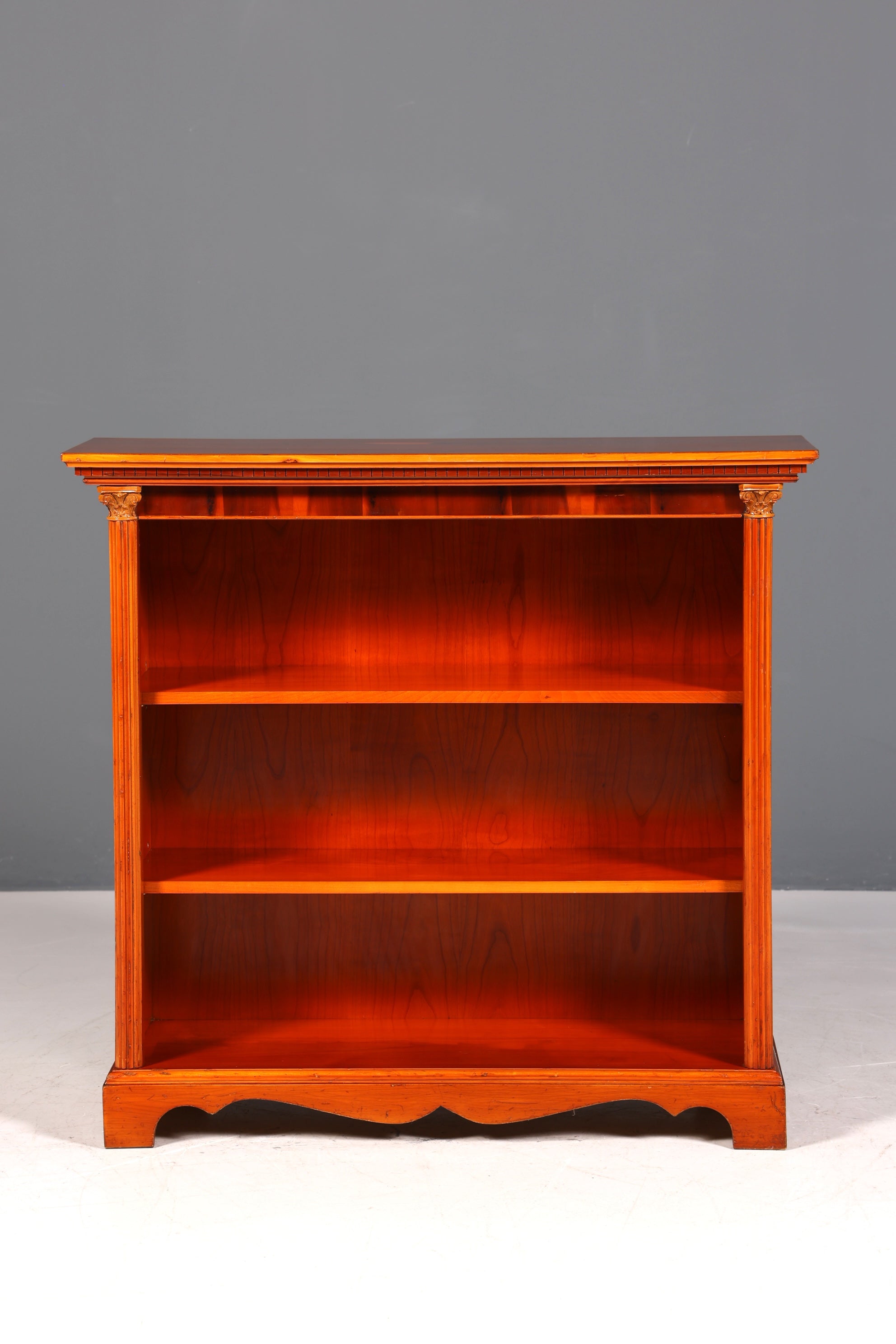 Magnifique bibliothèque ancienne anglaise en if, étagère à livres, rangement pour livres, années 1960