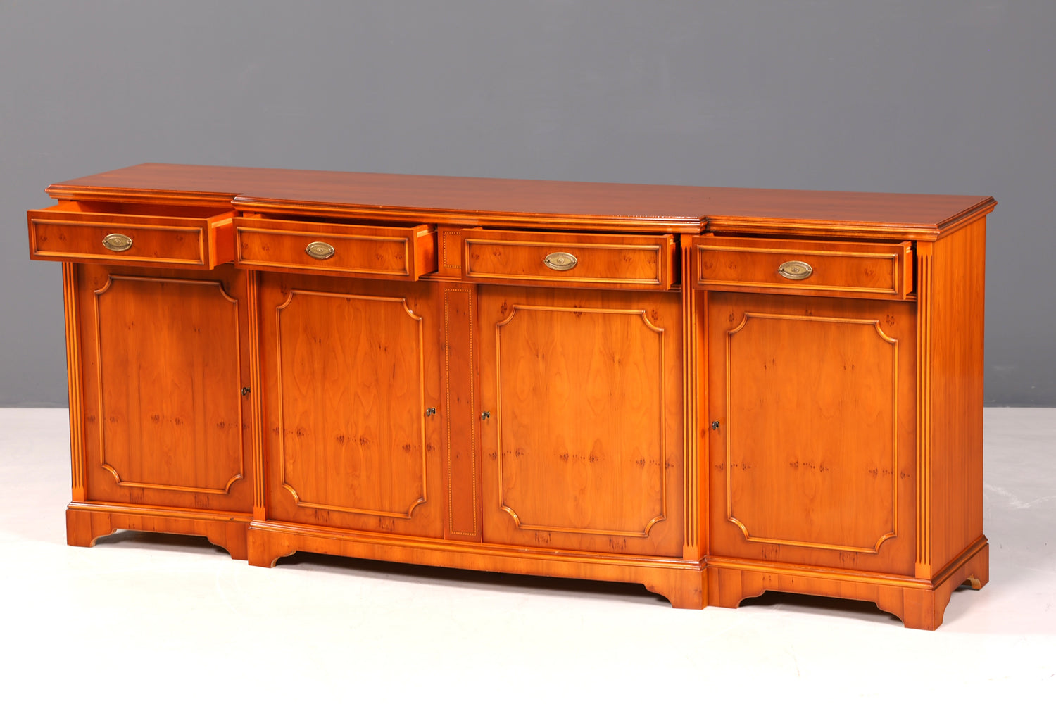 G214 Finish cm Wunderschönes Englisches Sideboard Eibe Schrank Antik Stil Buffetschrank Kommode (Kopie)